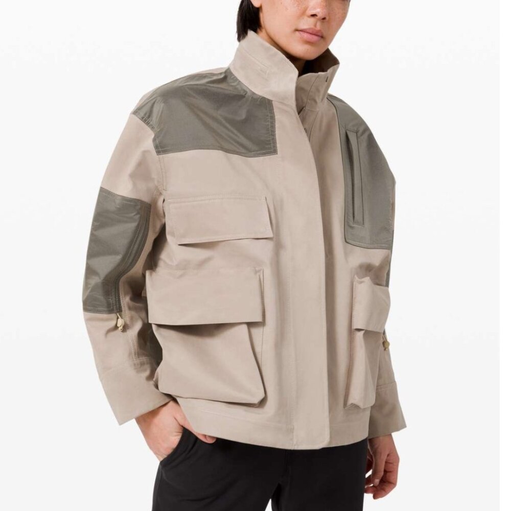 LULULEMON Gathering Storm Short Jacket Womens Size 4 Waterproof Windproof Beige - Picture 1 of 16